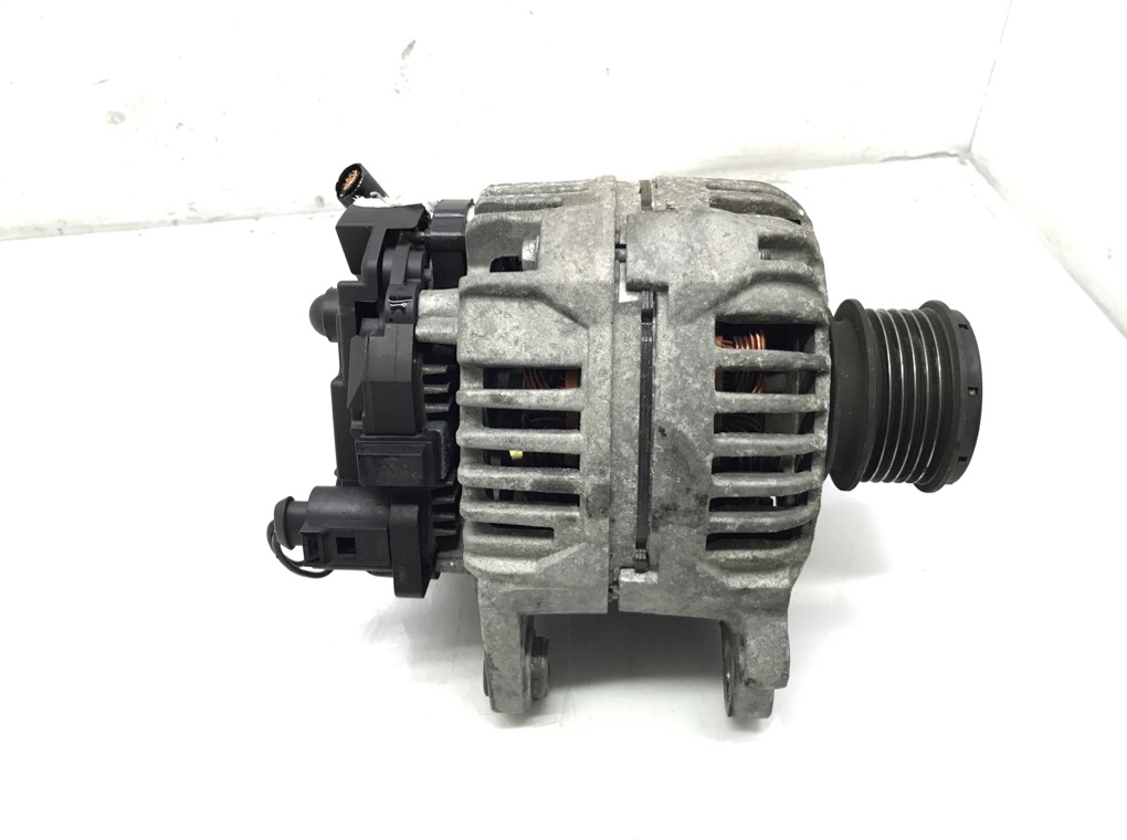 Генератор бу для Audi TT 1 1.8 Ti,  2002 г.