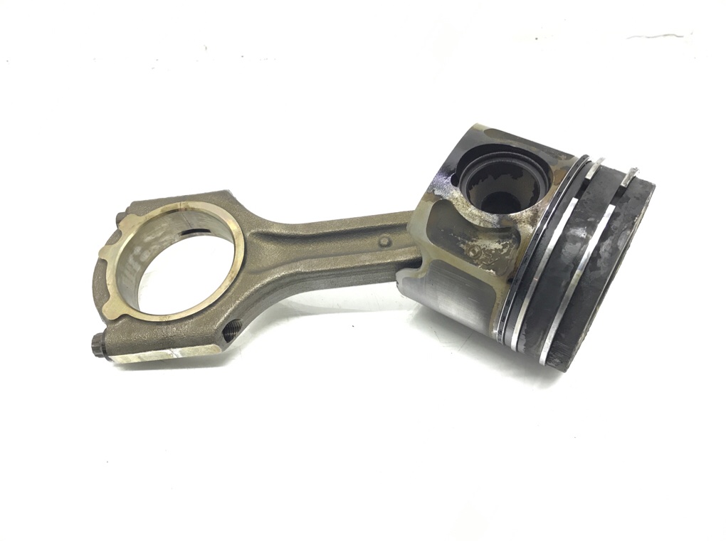 Поршень бу для Hyundai Santa Fe 3 2.2 CRDi,  2014 г.