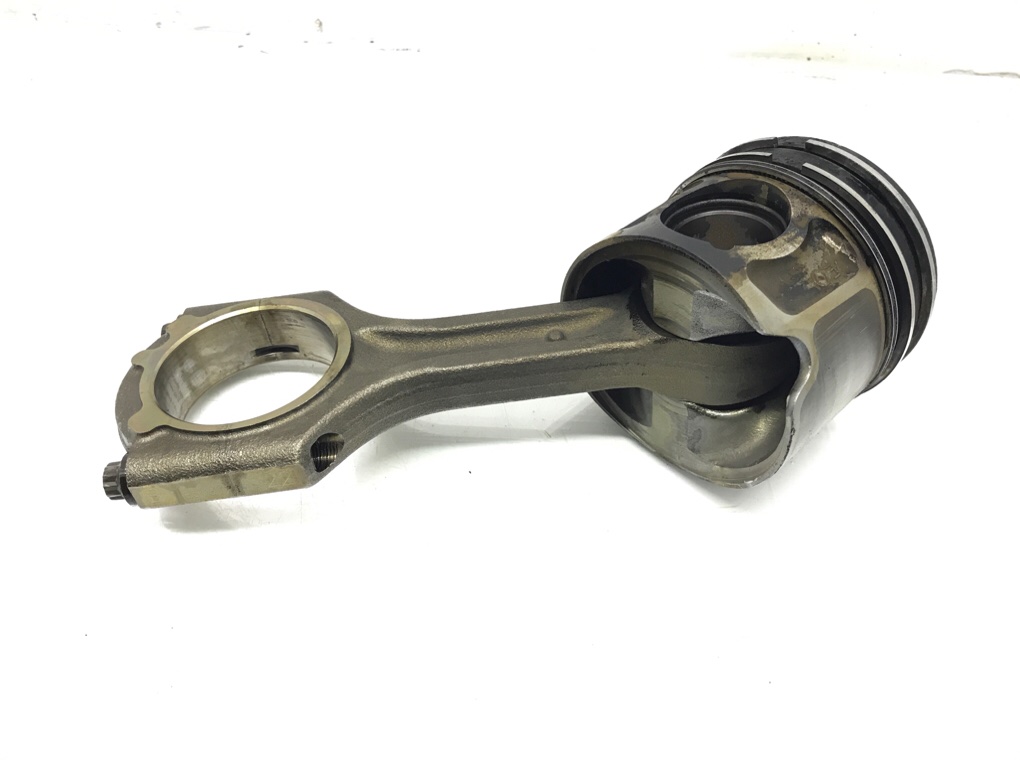 Поршень бу для Hyundai Santa Fe 3 2.2 CRDi,  2014 г.