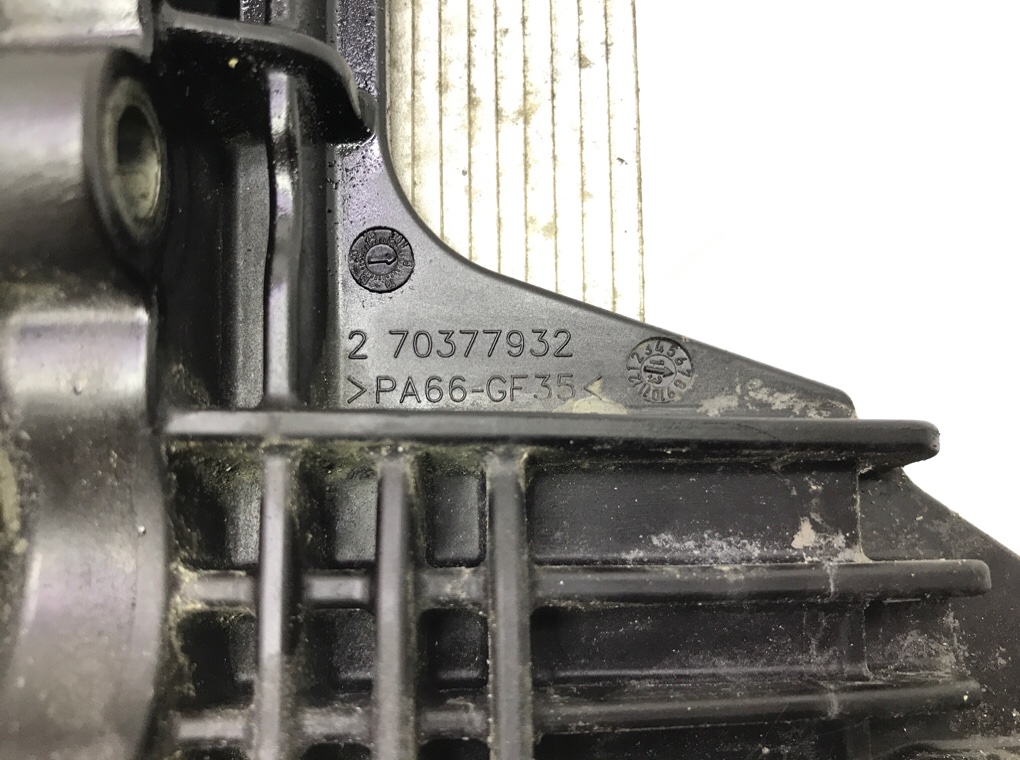 Корпус масляного фильтра бу для BMW 1 F20/F21 2.0 TD,  2013 г.