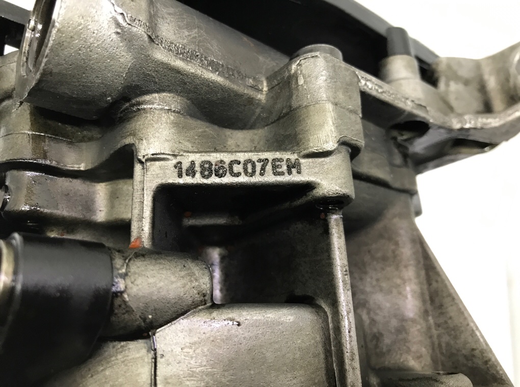 Насос масляный бу для BMW 1 F20/F21 2.0 TD,  2013 г.