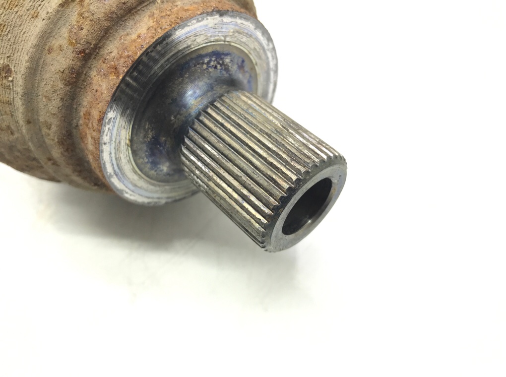 Полуось передняя левая (приводной вал, ШРУС) бу для Skoda Karoq  1.5 Ti,  2019 г.