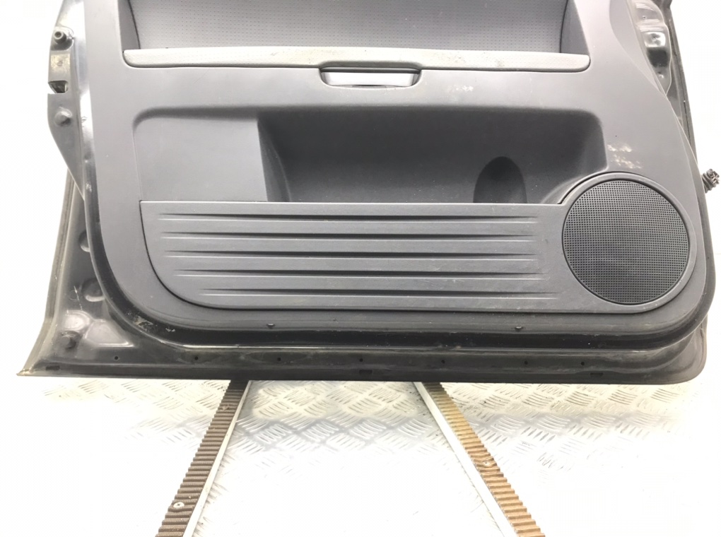 Дверь передняя левая бу для Mitsubishi Colt 6 1.1 i,  2006 г.