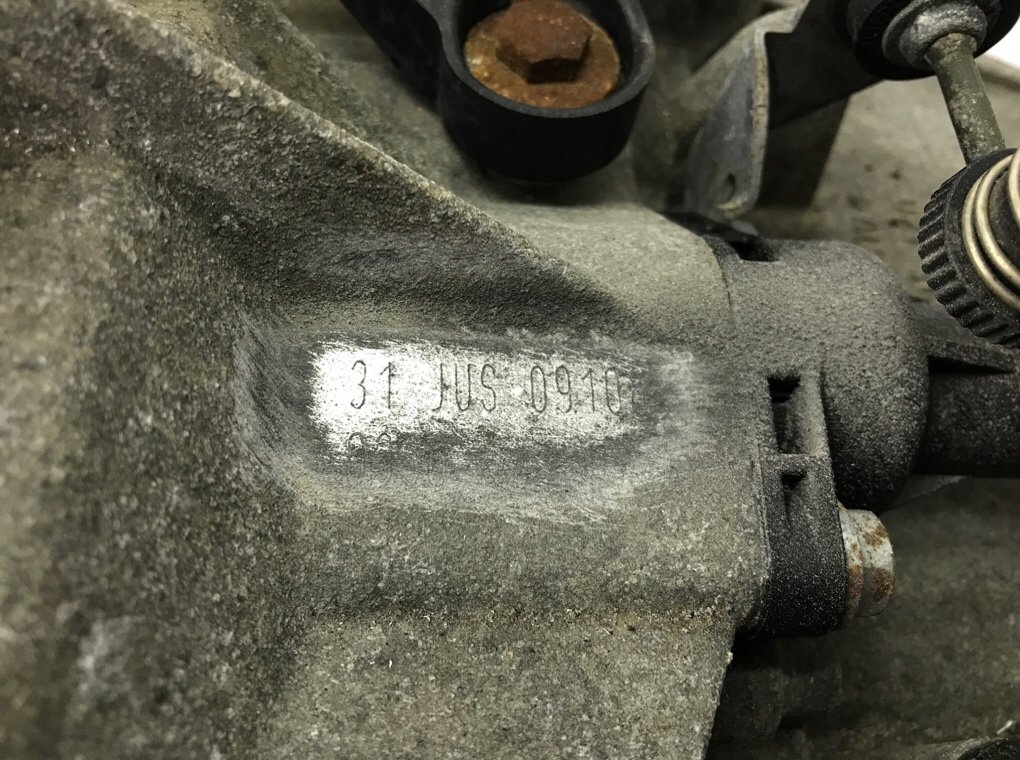 КПП механическая (МКПП) бу для Skoda Fabia 2 1.2 i, 2009 г. КПП механическая (МКПП) бу для Skoda Fabia 2 1.2 i, 2009 г.