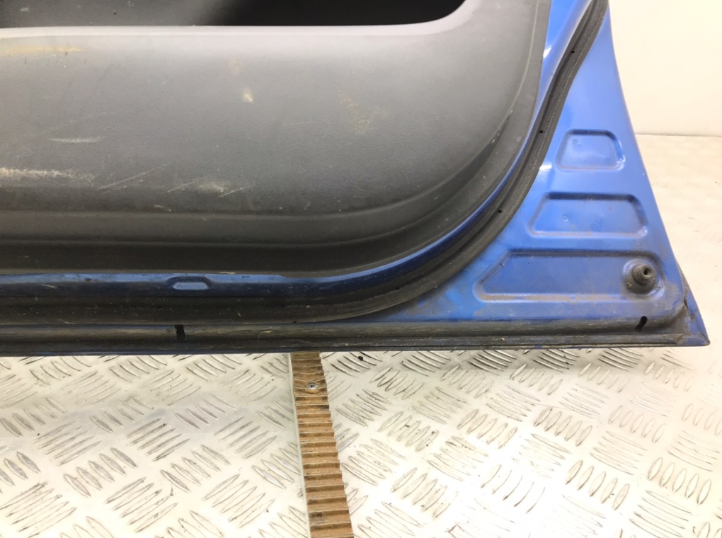 Дверь передняя правая бу для Toyota Auris 1 1.6 i,  2011 г.