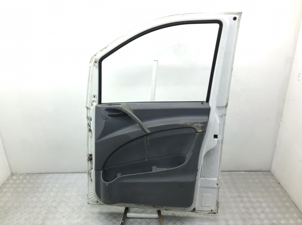 Дверь передняя правая бу для Mercedes Vito W639 2.2 CDi,  2004 г.