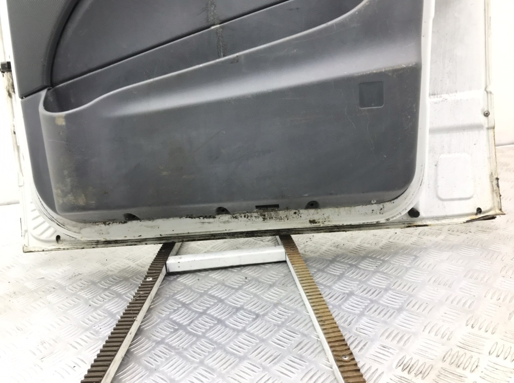 Дверь передняя правая бу для Mercedes Vito W639 2.2 CDi,  2004 г.