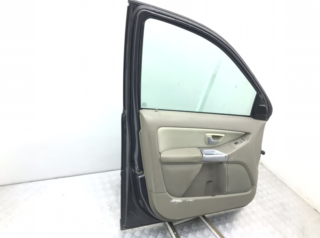 Дверь передняя левая бу для Volvo XC90 2.4 D5, 2004 г. Дверь передняя левая бу для Volvo XC90 2.4 D5, 2004 г.
