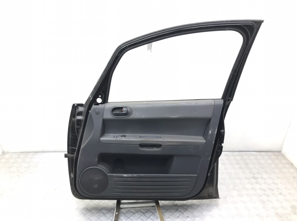 Дверь передняя правая бу для Mitsubishi Colt 6 1.1 i,  2006 г.