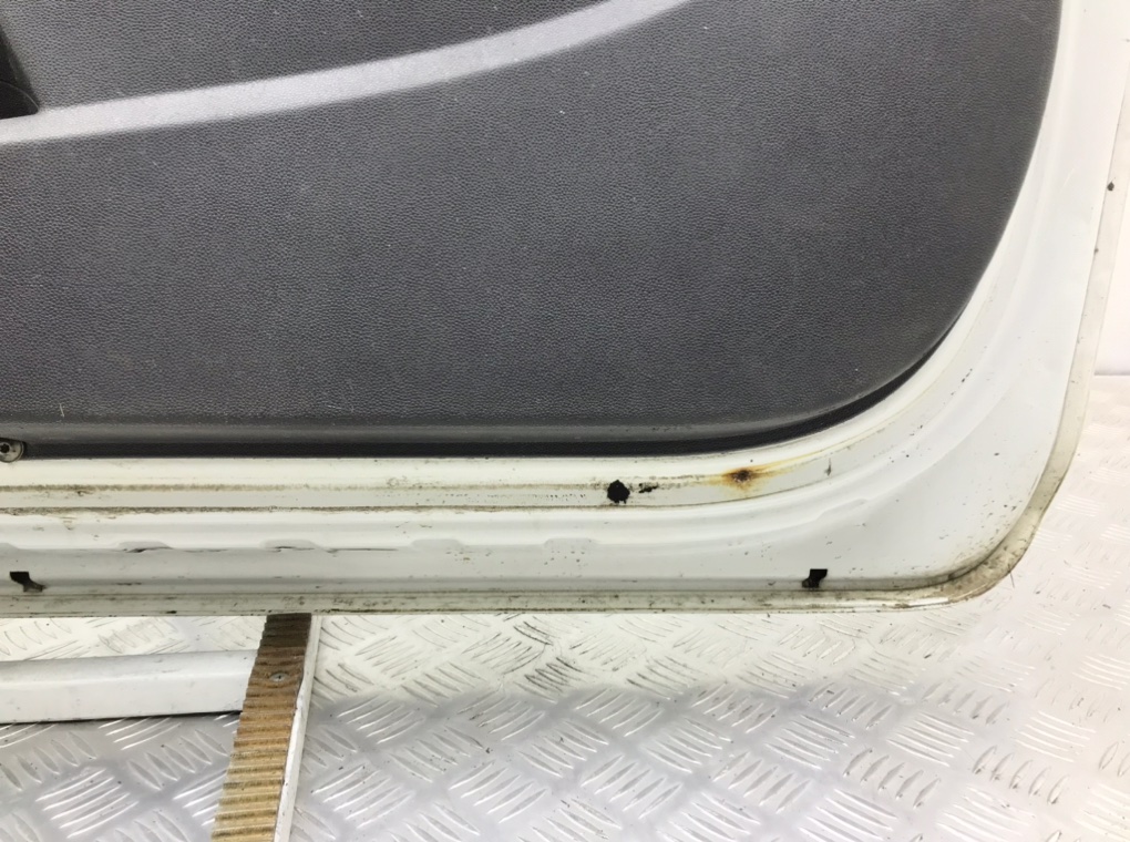 Дверь передняя правая бу для Opel Corsa D 1.2 i,  2010 г.