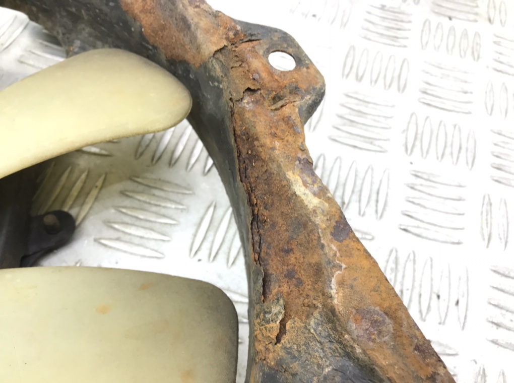 Вентилятор радиатора бу для Toyota RAV4 1 2.0 i, 1998 г. Вентилятор радиатора бу для Toyota RAV4 1 2.0 i, 1998 г.