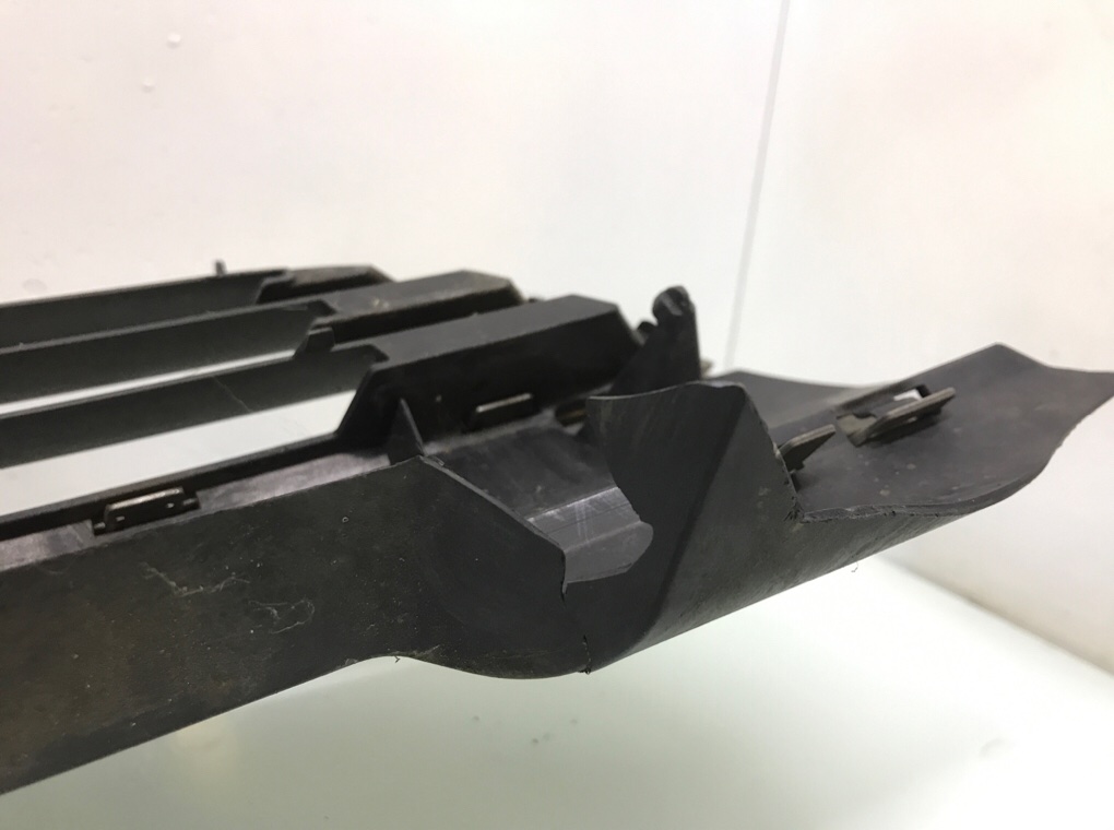 Решетка радиатора бу для Opel Zafira B 1.7 CDTi,  2012 г.