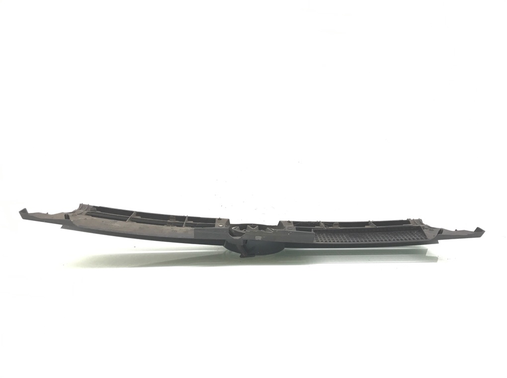 Решетка радиатора бу для Volkswagen Golf 4 1.4 i,  2003 г.