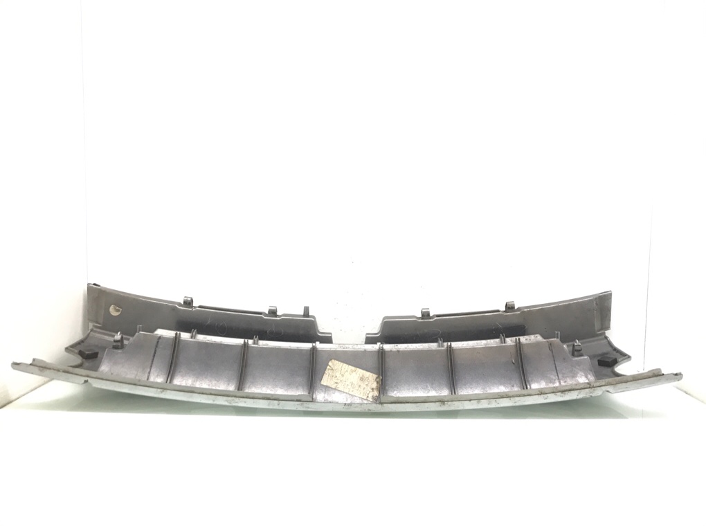 Решетка радиатора бу для Land Rover Discovery 3 2.7 TD,  2007 г.