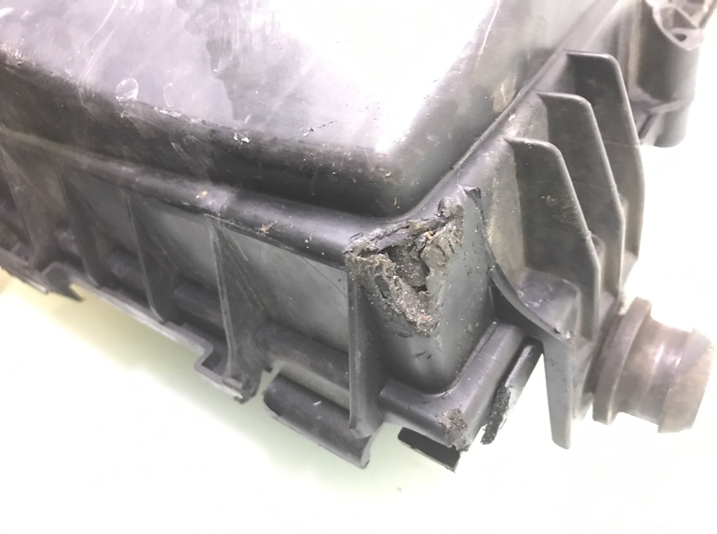 Корпус воздушного фильтра бу для Opel Vectra C 1.9 CDTi, 2007 г. Корпус воздушного фильтра бу для Opel Vectra C 1.9 CDTi, 2007 г.