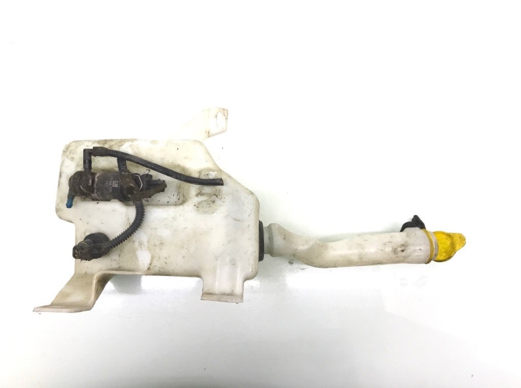 Бачок омывателя бу для Opel Vectra C 1.9 CDTi, 2007 г. Бачок омывателя бу для Opel Vectra C 1.9 CDTi, 2007 г.