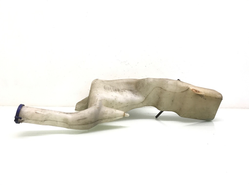 Бачок омывателя бу для Ford Fiesta 6 1.6 i, 2010 г. Бачок омывателя бу для Ford Fiesta 6 1.6 i, 2010 г.