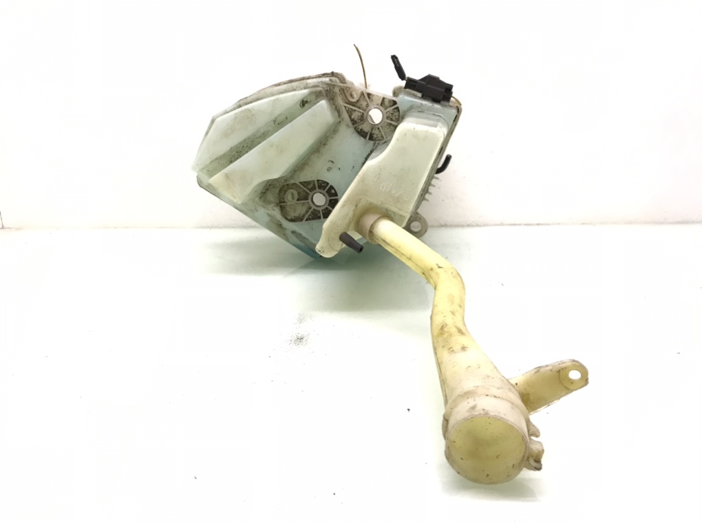 Бачок омывателя бу для Volvo XC90  2.4 D5,  2004 г.