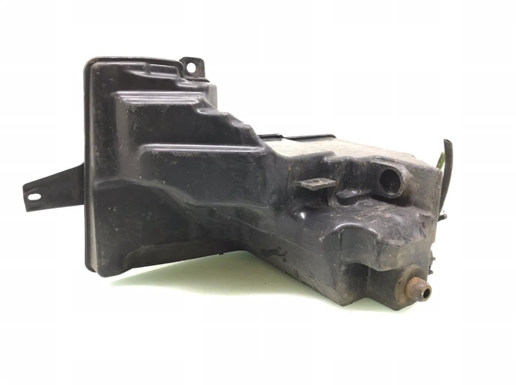 Бачок омывателя бу для Mazda 6  1 2.0 i,  2003 г.