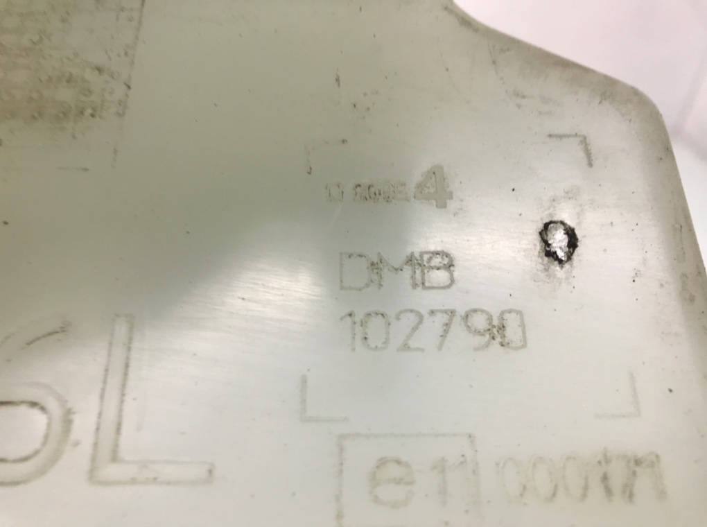 Бачок омывателя бу для Rover 75 1.8 Ti, 2006 г. Бачок омывателя бу для Rover 75 1.8 Ti, 2006 г.