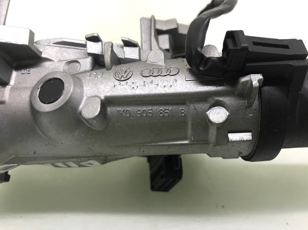 Замок зажигания бу для Volkswagen Golf Plus 5 1.6 i, 2006 г. Замок зажигания бу для Volkswagen Golf Plus 5 1.6 i, 2006 г.