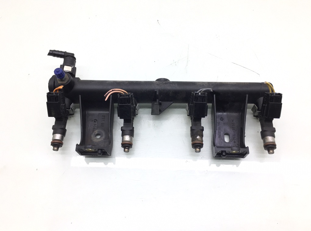 Топливная рампа бу для Citroen Xsara Picasso  1.6 i,  2005 г.