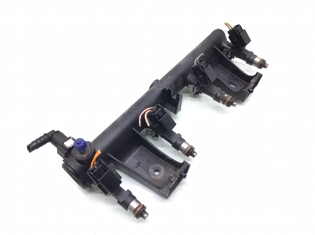 Топливная рампа бу для Citroen Xsara Picasso  1.6 i,  2005 г.