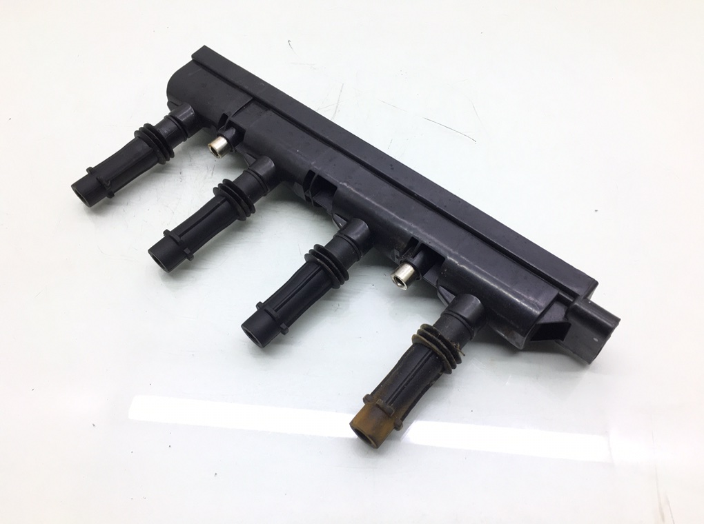 Катушка зажигания бу для Opel Astra J 1.4 i,  2010 г.