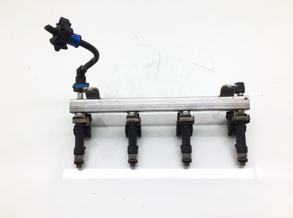 Топливная рампа бу для Opel Corsa D 1.2 i,  2008 г.