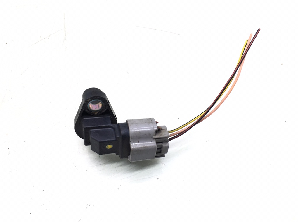 Датчик коленвала бу для Suzuki Ignis 2 1.3 i, 2005 г. Датчик коленвала бу для Suzuki Ignis 2 1.3 i, 2005 г.