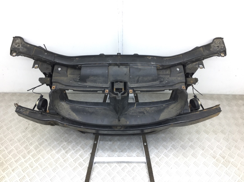 Панель передняя (телевизор) бу для BMW 3 E90/E91/E92/E93 2.0 TD,  2007 г.