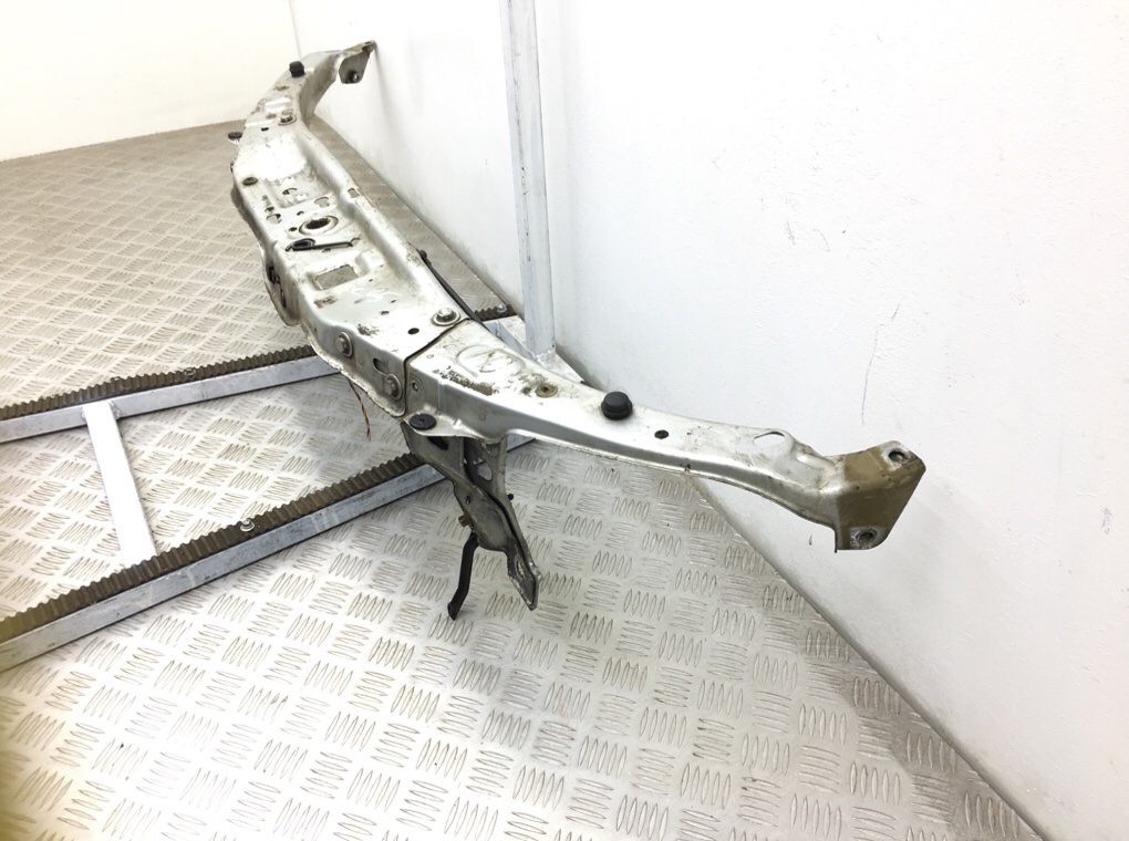 Панель передняя (телевизор) бу для Opel Astra H 1.8 i,  2009 г.