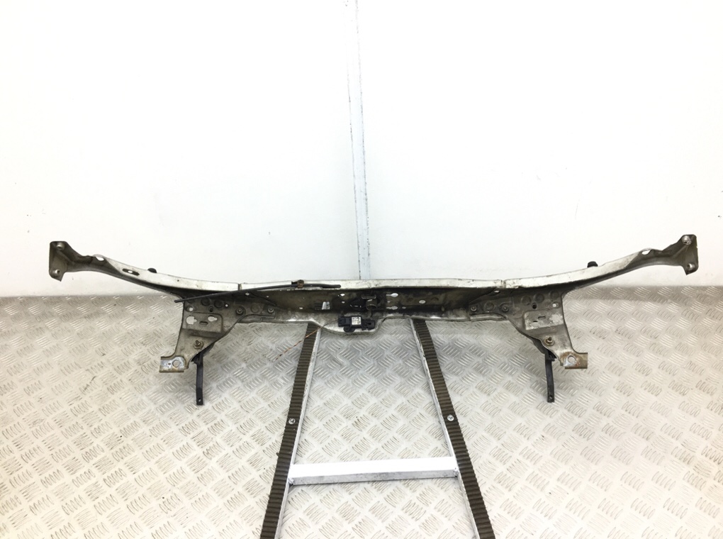 Панель передняя (телевизор) бу для Opel Astra H 1.8 i,  2009 г.