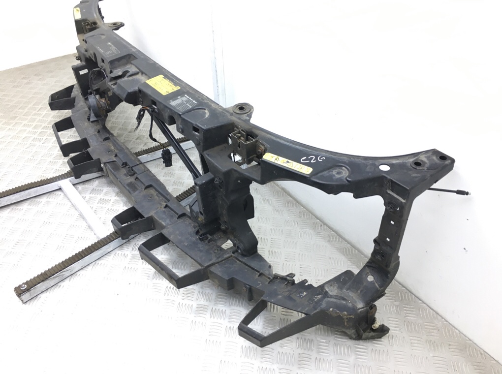 Панель передняя (телевизор) бу для Land Rover Range Rover Sport 1 2.7 TD,  2006 г.