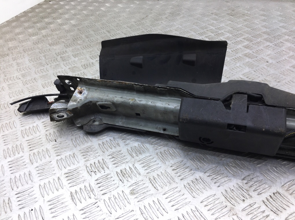 Планка под капот бу для Opel Insignia 1 1.6 CDTi,  2016 г.