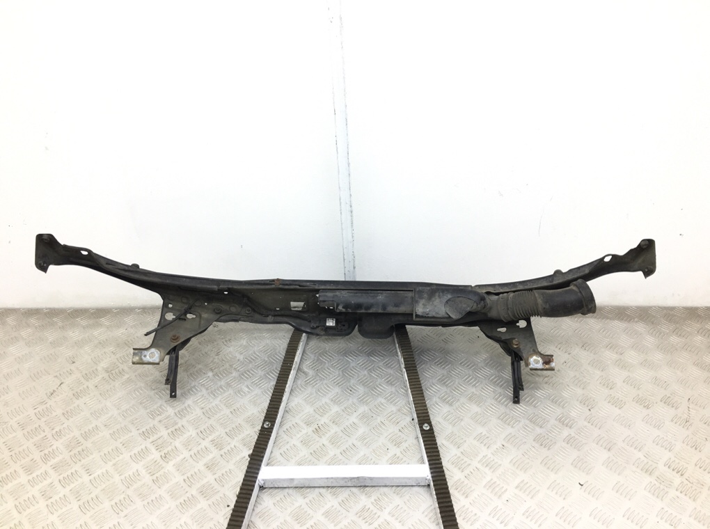 Панель передняя (телевизор) бу для Opel Astra H 1.4 i,  2007 г.