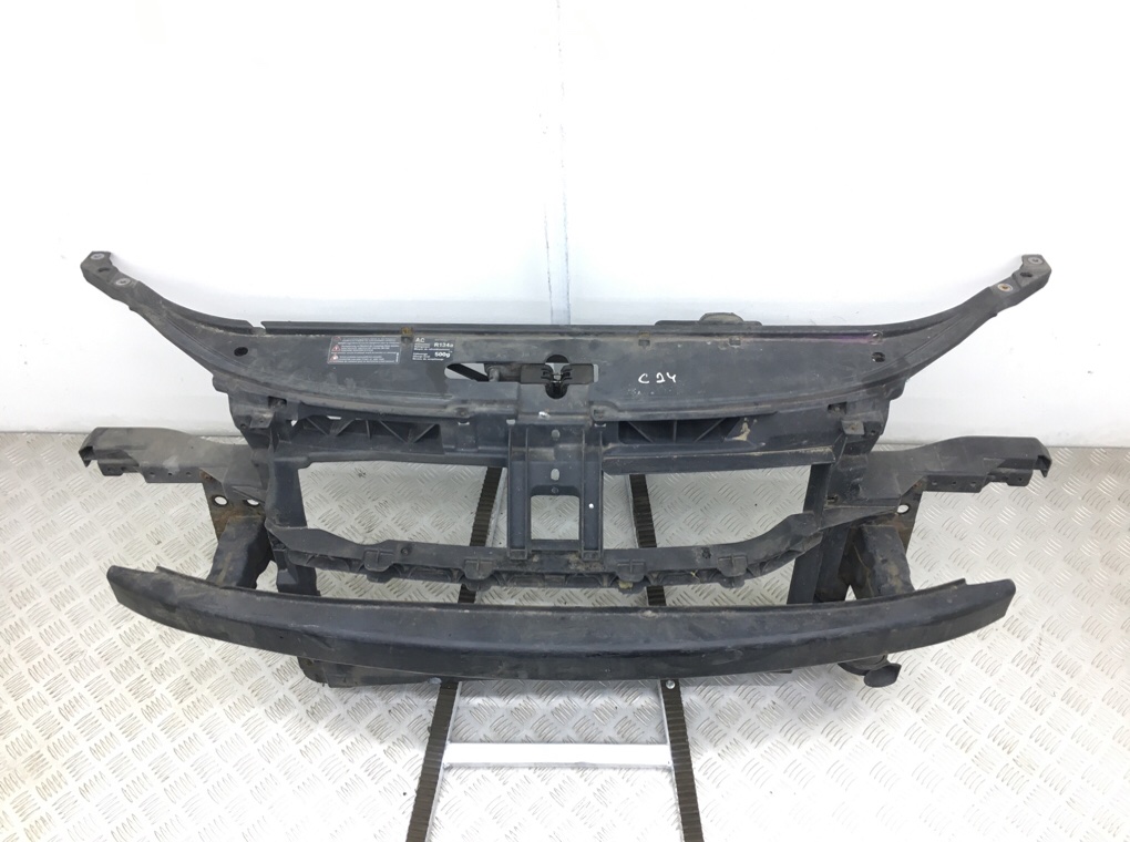 Панель передняя (телевизор) бу для Volkswagen Polo 4 1.4 TDi,  2008 г.