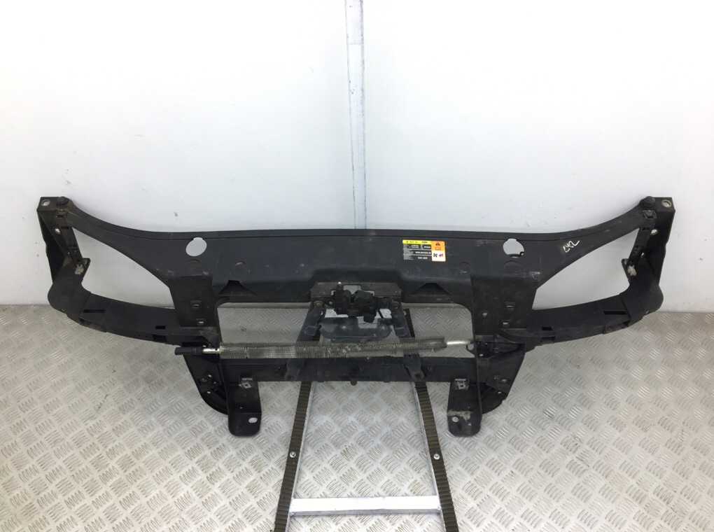 Панель передняя (телевизор) бу для Ford Mondeo 3 2.5 i,  2005 г.