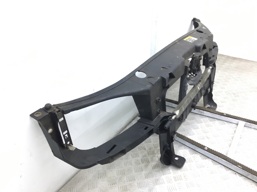 Панель передняя (телевизор) бу для Ford Mondeo 3 2.5 i,  2005 г.