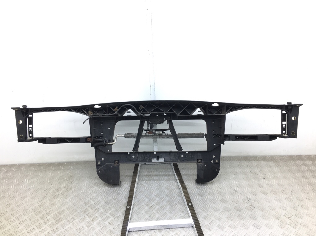 Панель передняя (телевизор) бу для Ford Mondeo 3 2.5 i,  2005 г.