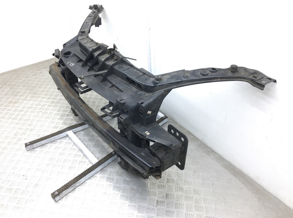 Панель передняя (телевизор) бу для Ford Fiesta 5 1.3 i, 2005 г. Панель передняя (телевизор) бу для Ford Fiesta 5 1.3 i, 2005 г.