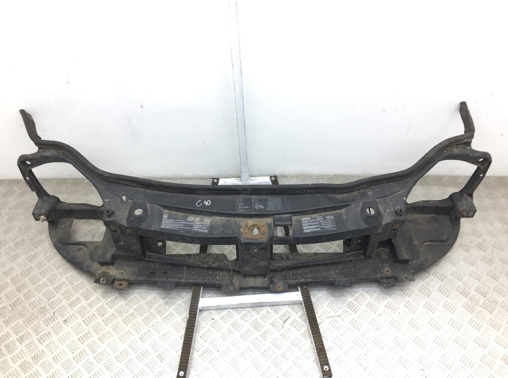 Панель передняя (телевизор) бу для Renault Trafic 2 1.9 DCi, 2003 г. Панель передняя (телевизор) бу для Renault Trafic 2 1.9 DCi, 2003 г.