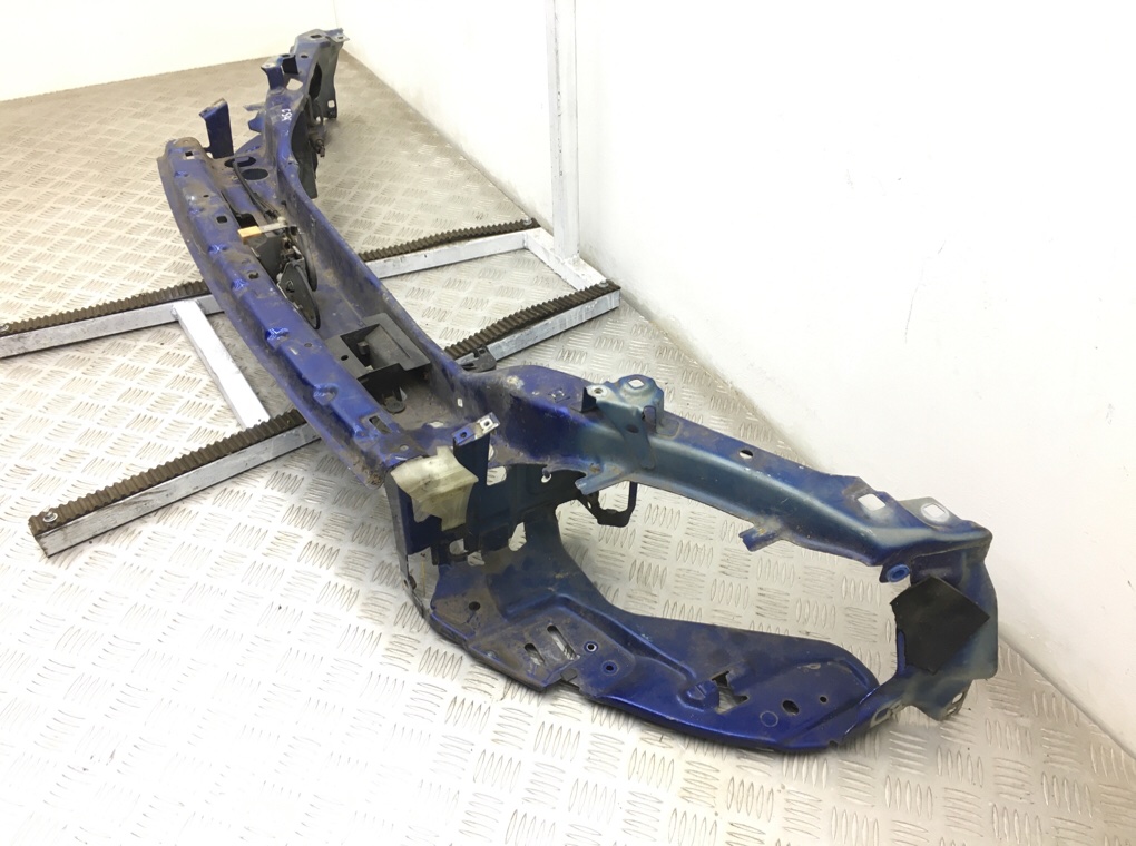 Панель передняя (телевизор) бу для Volvo C30 1 2.0 i, 2006 г. Панель передняя (телевизор) бу для Volvo C30 1 2.0 i, 2006 г.