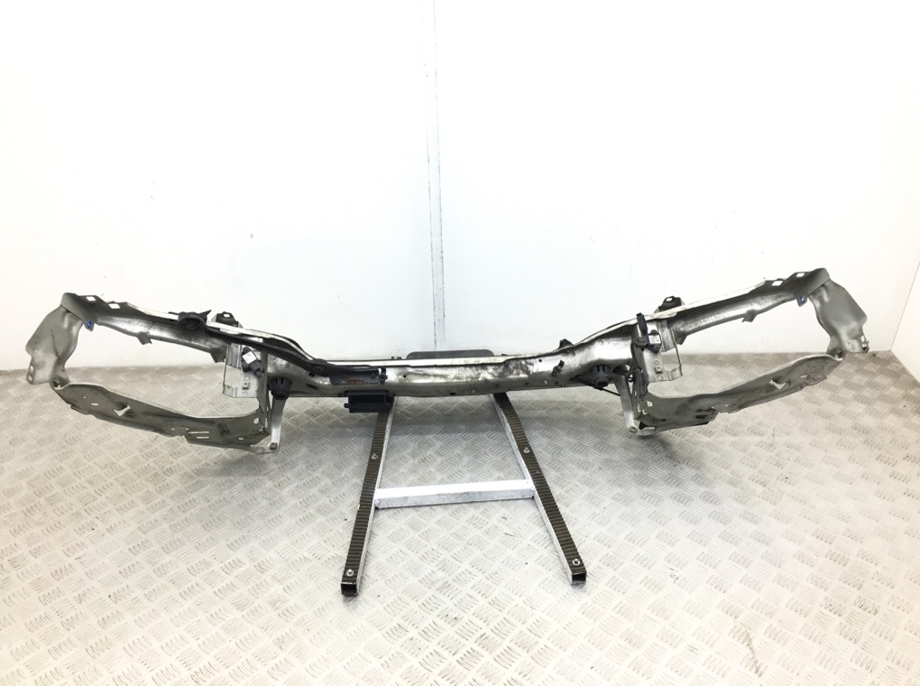 Панель передняя (телевизор) бу для Volvo V50 1 2.4 D, 2007 г. Панель передняя (телевизор) бу для Volvo V50 1 2.4 D, 2007 г.