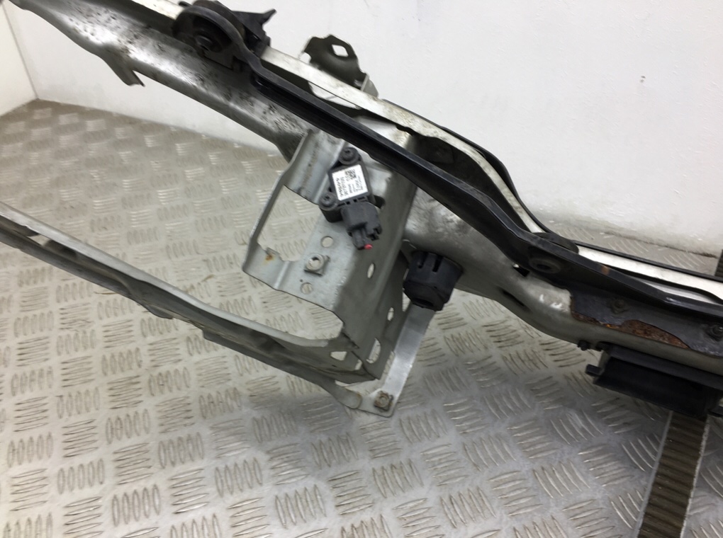 Панель передняя (телевизор) бу для Volvo V50 1 2.4 D, 2007 г. Панель передняя (телевизор) бу для Volvo V50 1 2.4 D, 2007 г.