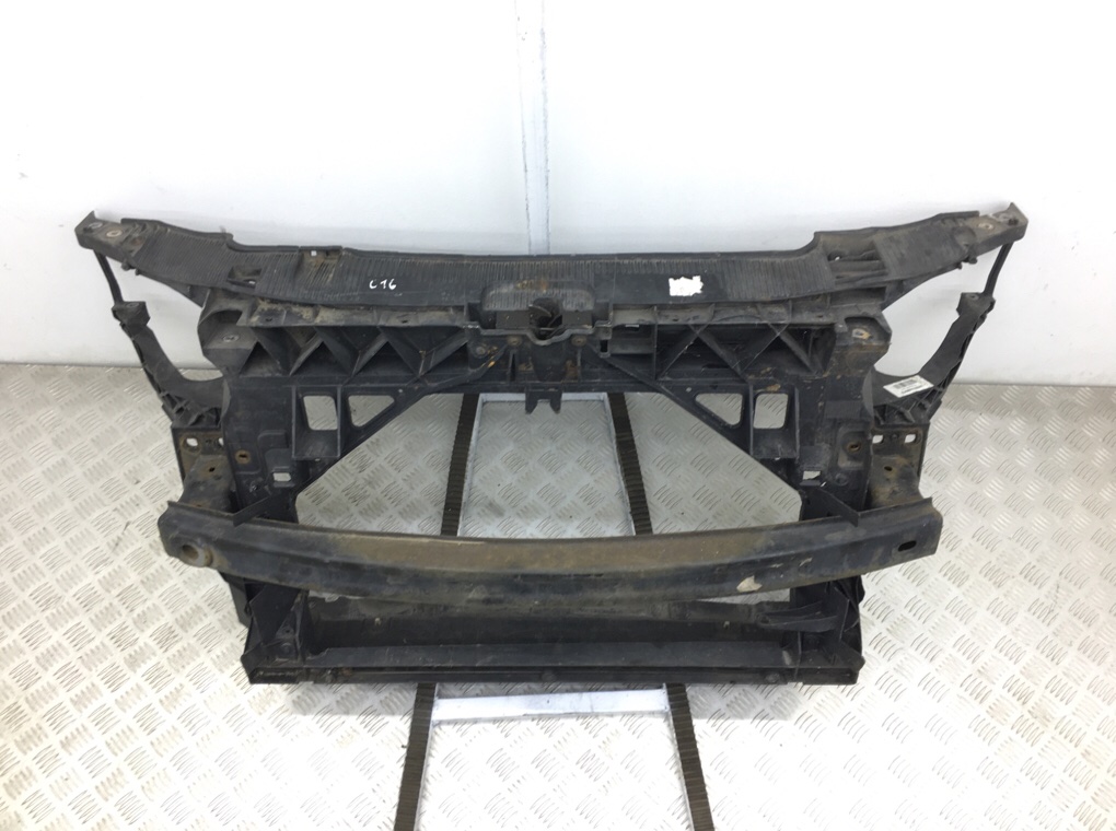 Панель передняя (телевизор) бу для Seat Ibiza 4 1.6 TDi,  2012 г.