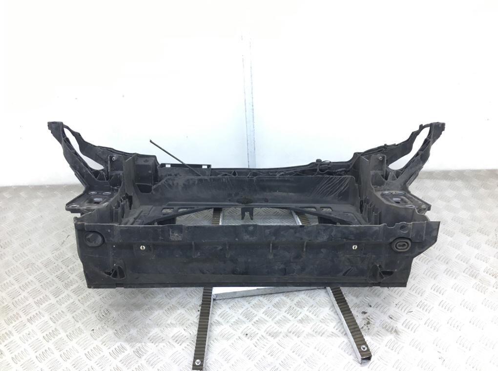 Панель передняя (телевизор) бу для Seat Ibiza 4 1.6 TDi,  2012 г.