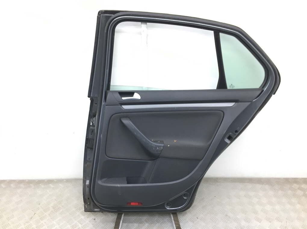 Дверь задняя правая бу для Volkswagen Jetta 5 1.9 TDi,  2006 г.