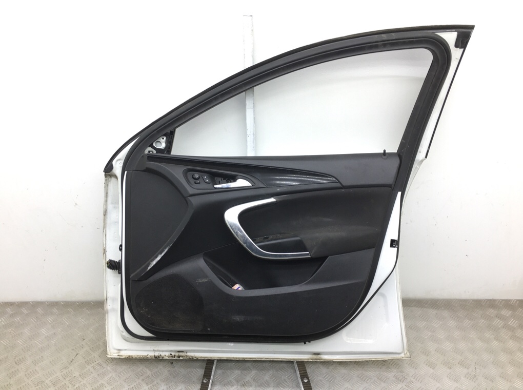 Дверь передняя правая бу для Opel Insignia 1 1.6 CDTi,  2016 г.