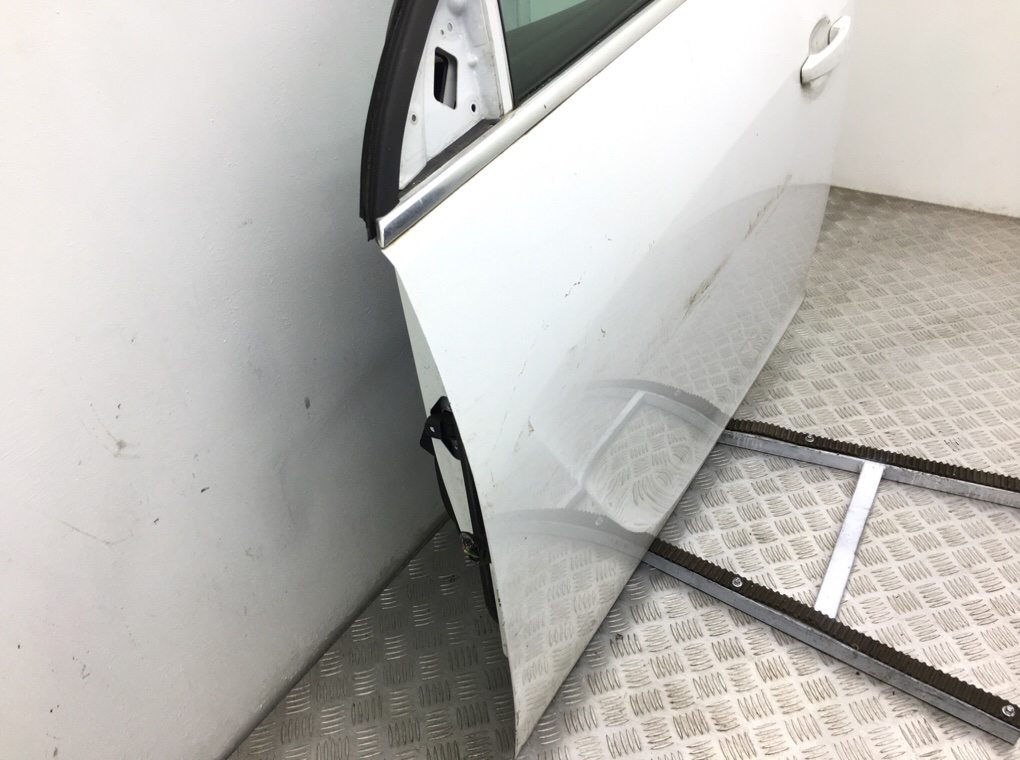 Дверь передняя левая бу для Opel Insignia 1 1.6 CDTi,  2016 г.